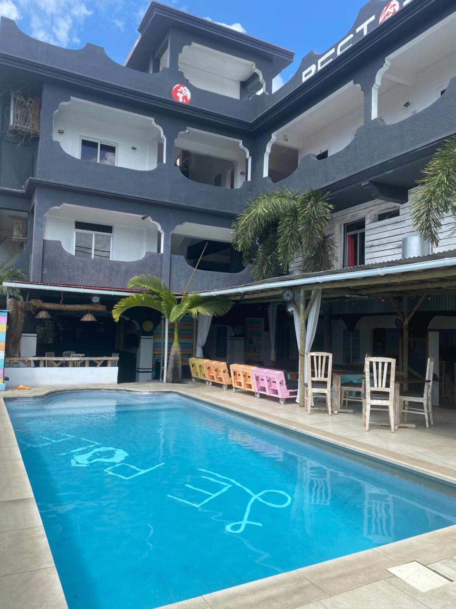 Hotel Le Pole Grand Baie Exterior foto